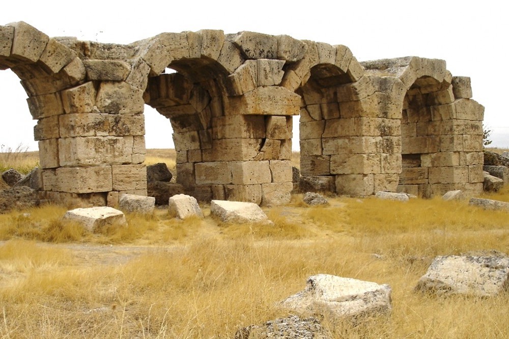 Aqueduct bringing hot water to Laodicea